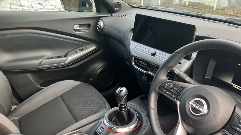 Nissan Juke 1.0 DiG-T N-Connecta 5dr Petrol Hatchback